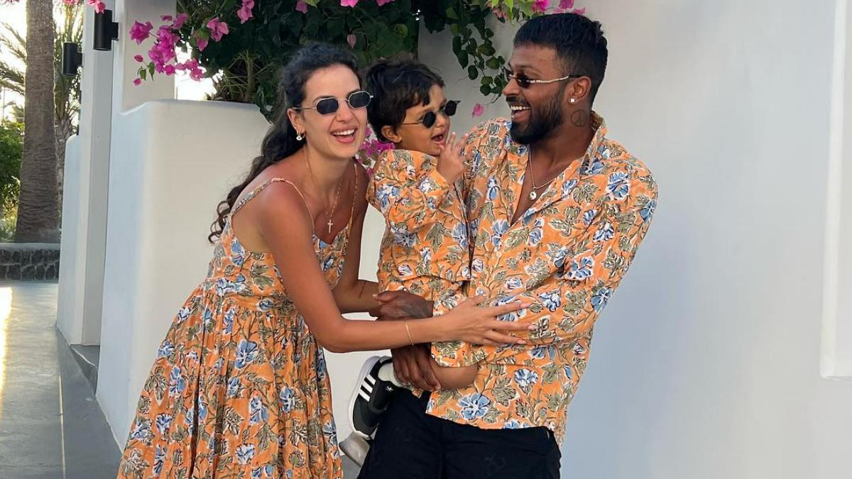 hardik-pandya-family
