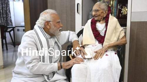 Narendra-Modi-with-mother-hindispark.in